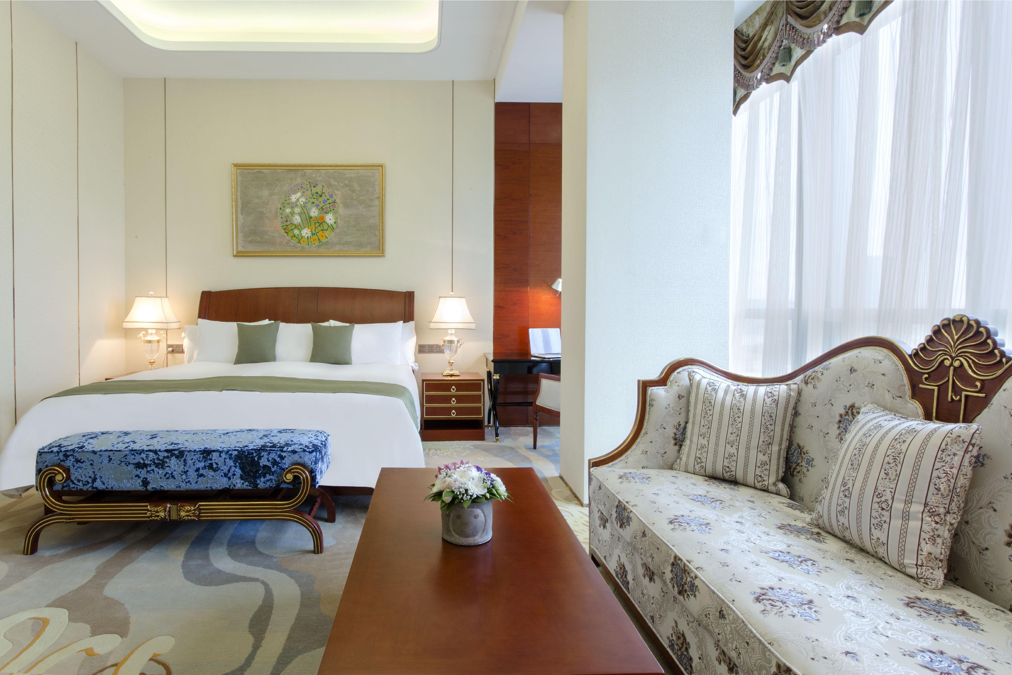 华凌第比利斯酒店 外观 照片 A suite at the hotel
