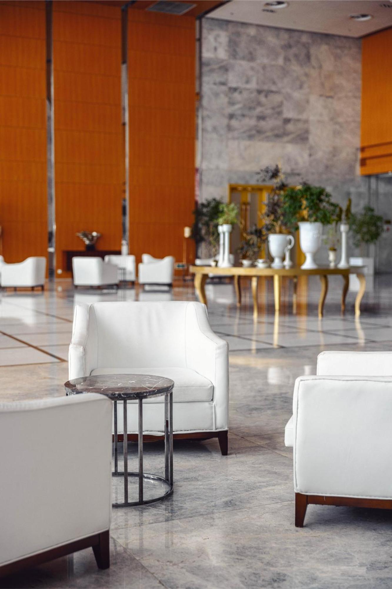 华凌第比利斯酒店 外观 照片 Lobby